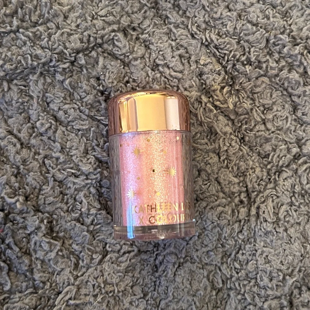 Makeup Bundle - Picture 4 of 13
